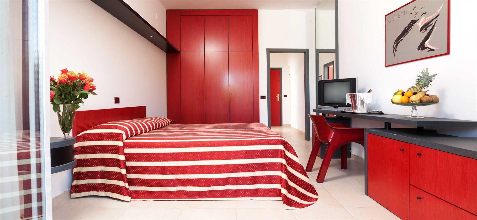 Garden Hotel Molfetta Bagian luar foto