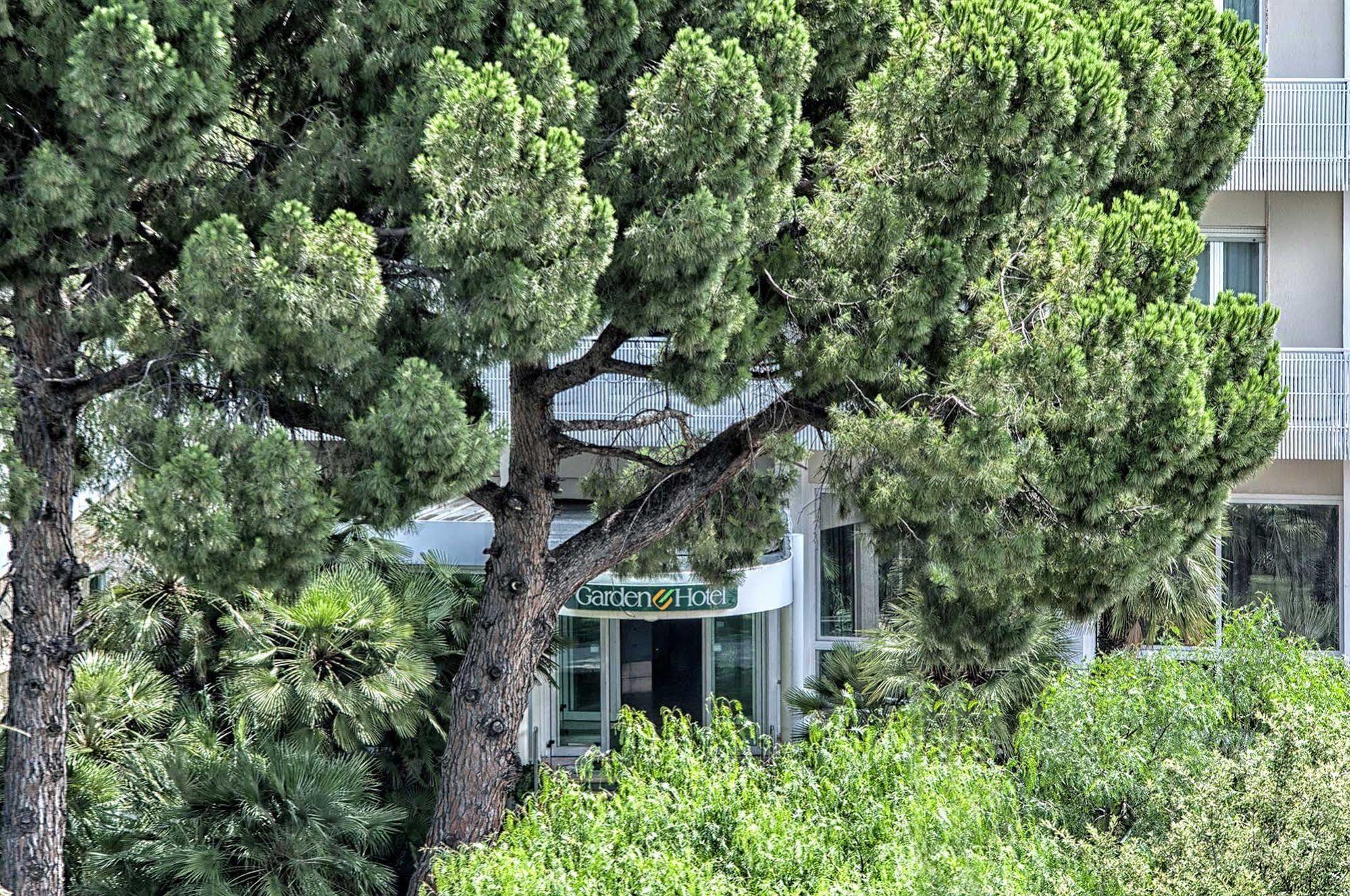 Garden Hotel Molfetta Bagian luar foto